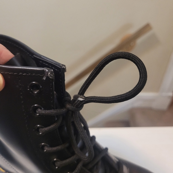 Dr. Martens 1460 Smooth Leather Boots - Picture 6 of 6